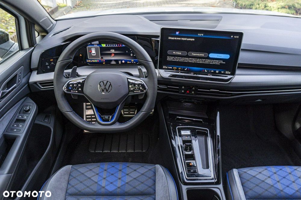 Volkswagen Golf - 22