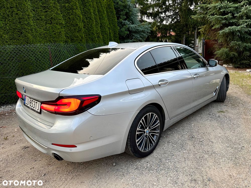 BMW Seria 5 530i xDrive GPF Sport Line sport - 10