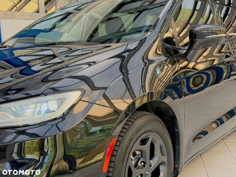 Chrysler Pacifica - 13