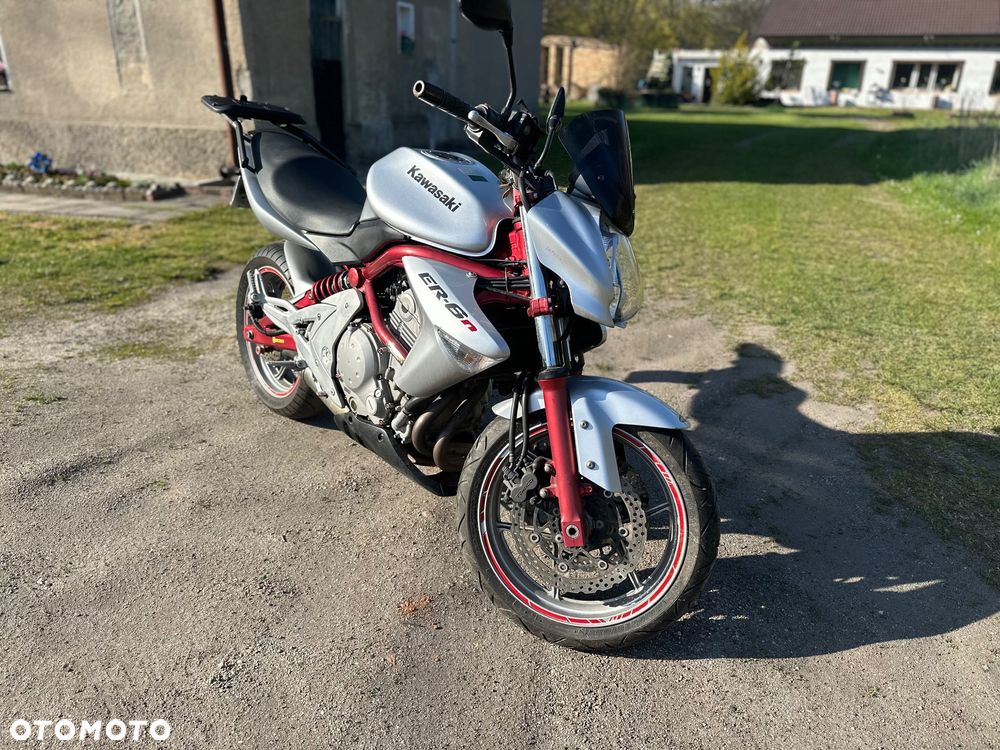 Kawasaki ER - 7