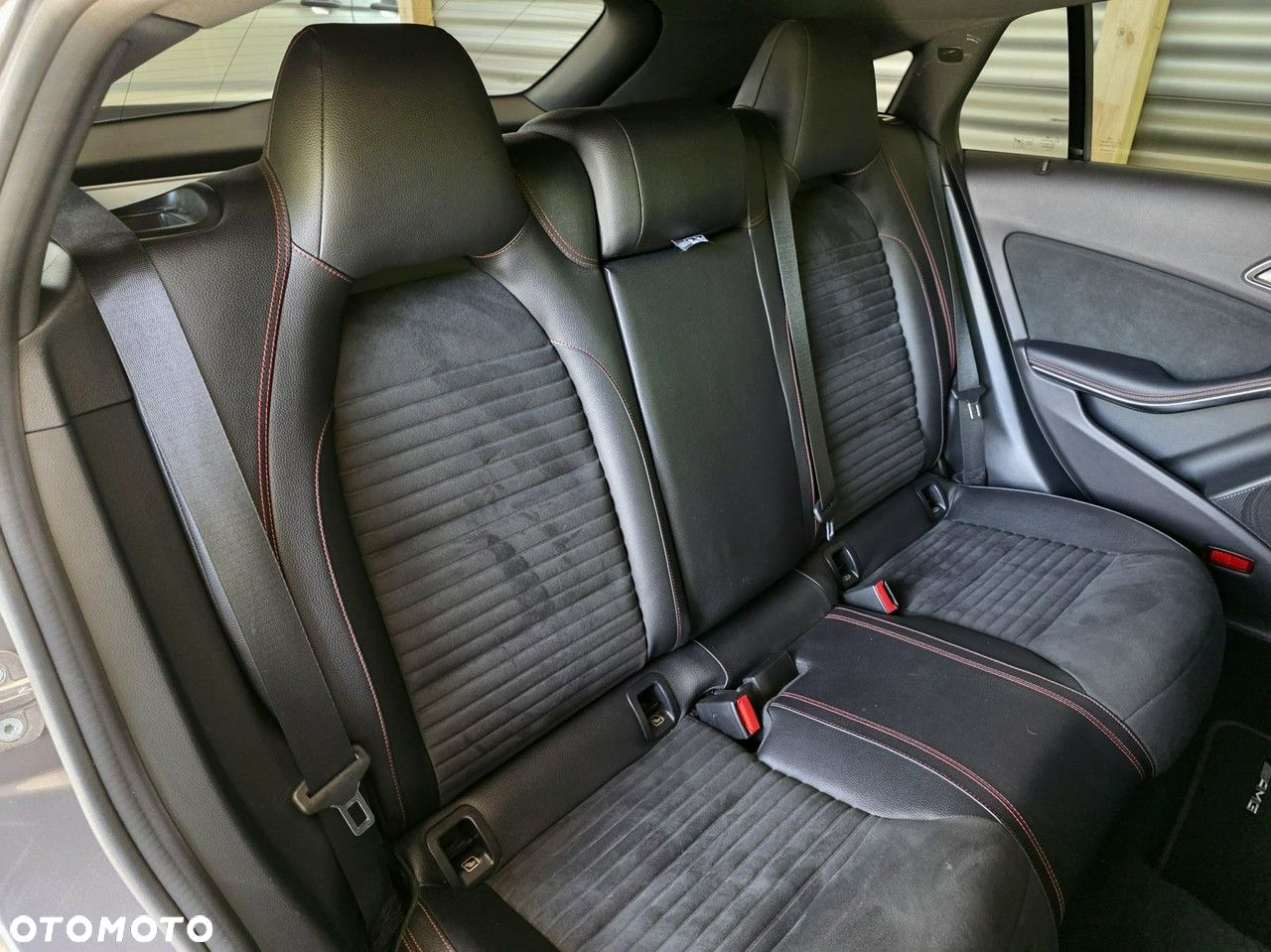 Mercedes-Benz CLA 200 AMG Line - 17