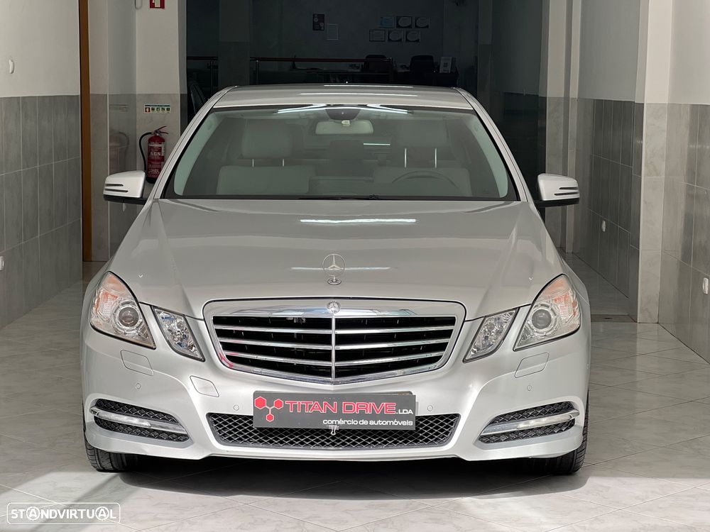 Mercedes-Benz E 200 CGi Avantgarde BlueEfficiency Auto - 2