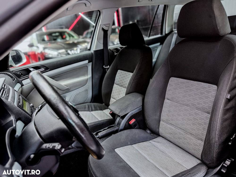 Skoda Octavia 2.0 TDI Ambiente - 9