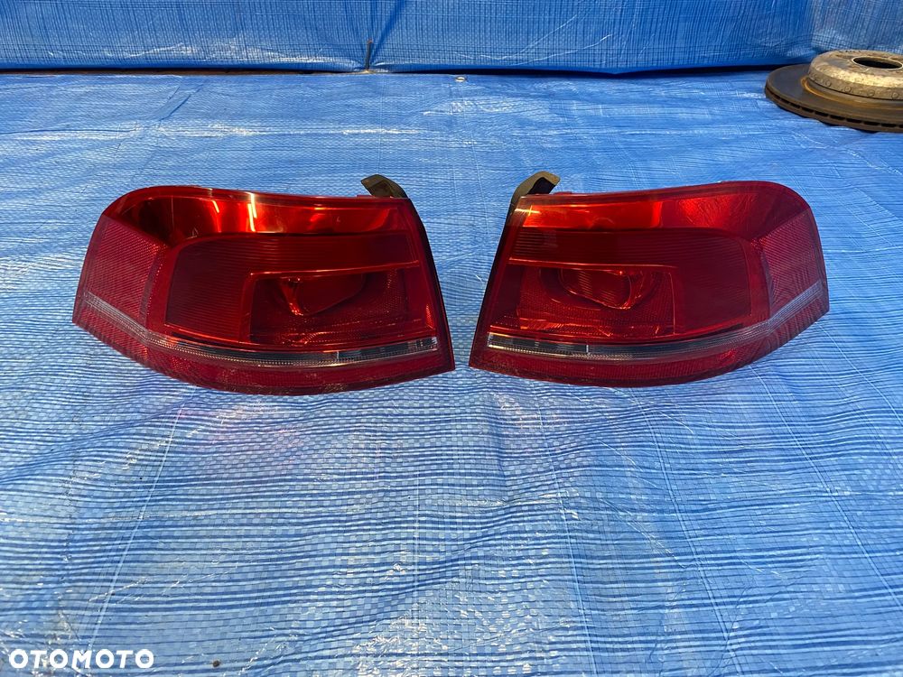 LAMPY LAMPA TYLNA W BŁOTNIK LEWA PRAWA LEWY PRAWY TYŁ VW PASSAT B7 KOMBI 3AF945095A 3AF945096A EUROPA  ORYGINAŁ - 2
