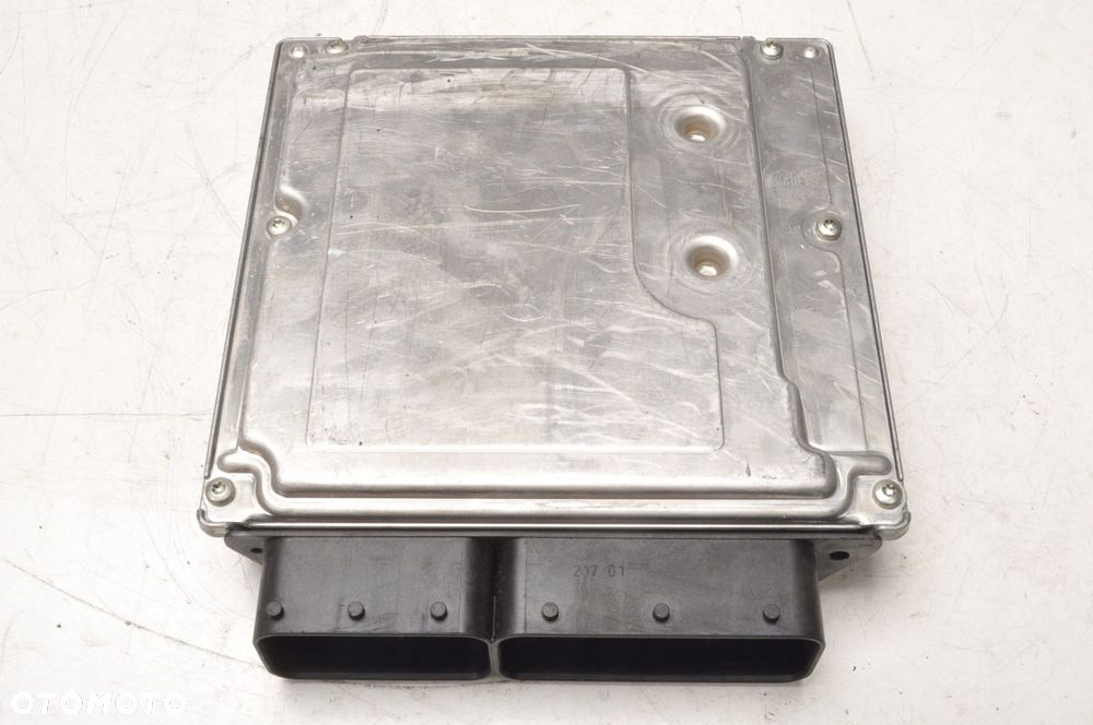 BMW E65 740D STEROWNIK SILNIKA 7793026 0281010899 - 4