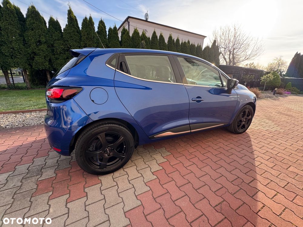 Renault Clio - 15