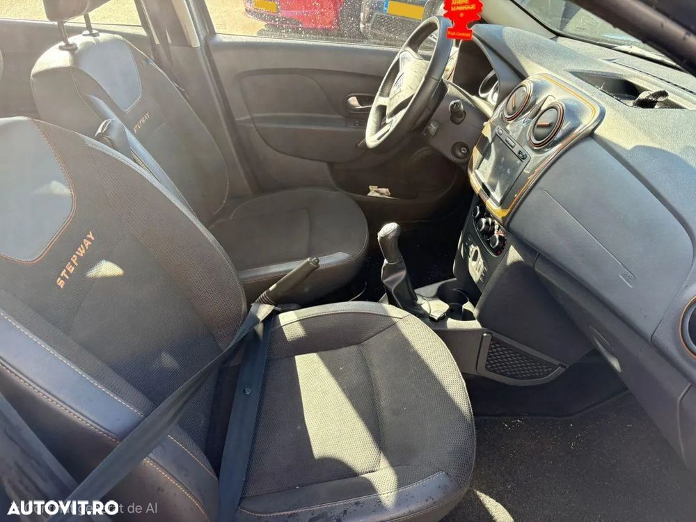 Dacia Logan TCe 90 (S&S) Stepway - 11