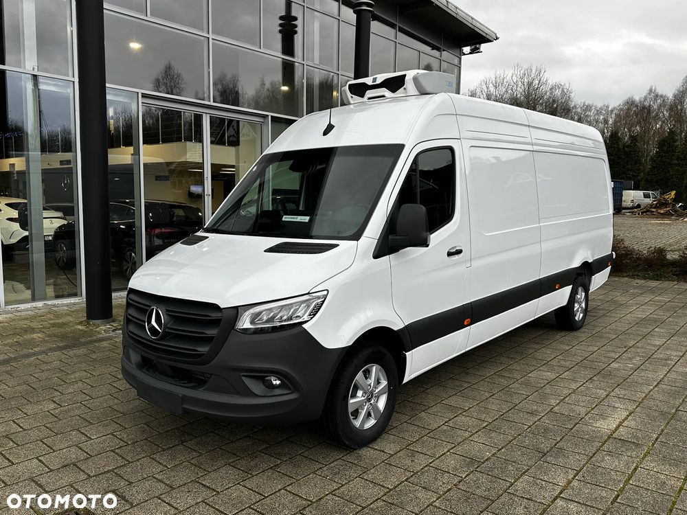 Mercedes-Benz Sprinter - 2
