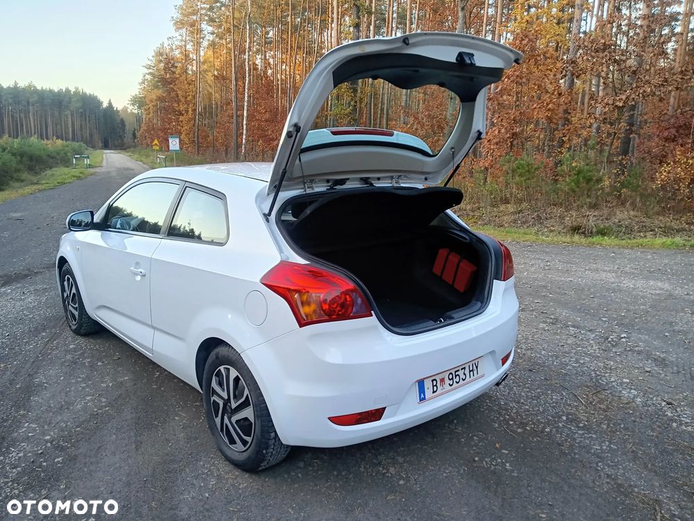 Kia ProCeed - 5