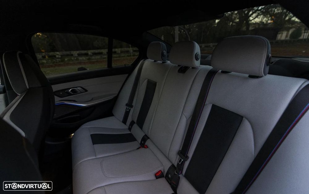 BMW M3 Competition M xDrive - 14