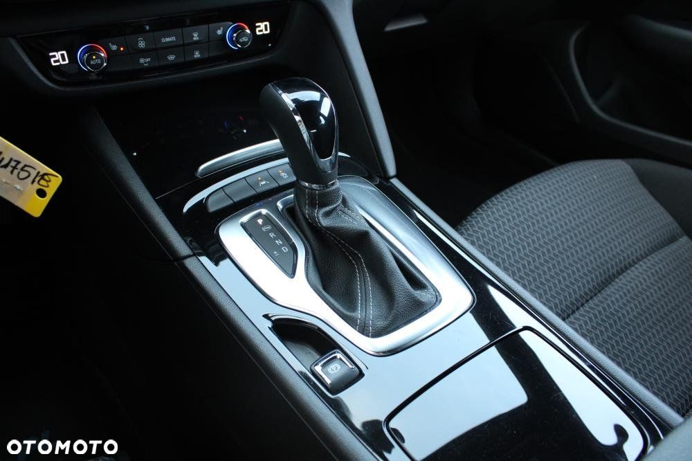 Opel Insignia - 17