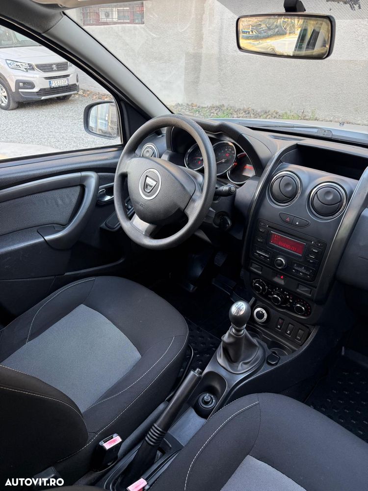 Dacia Duster 1.5 dCi 4WD Comfort - 34