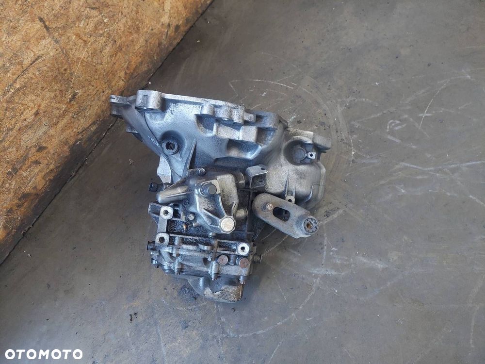 SKRZYNIA BIEGÓW OPEL CORSA D 1.3 CDTI MANUAL 5 BIEGÓW F17W355 - 5