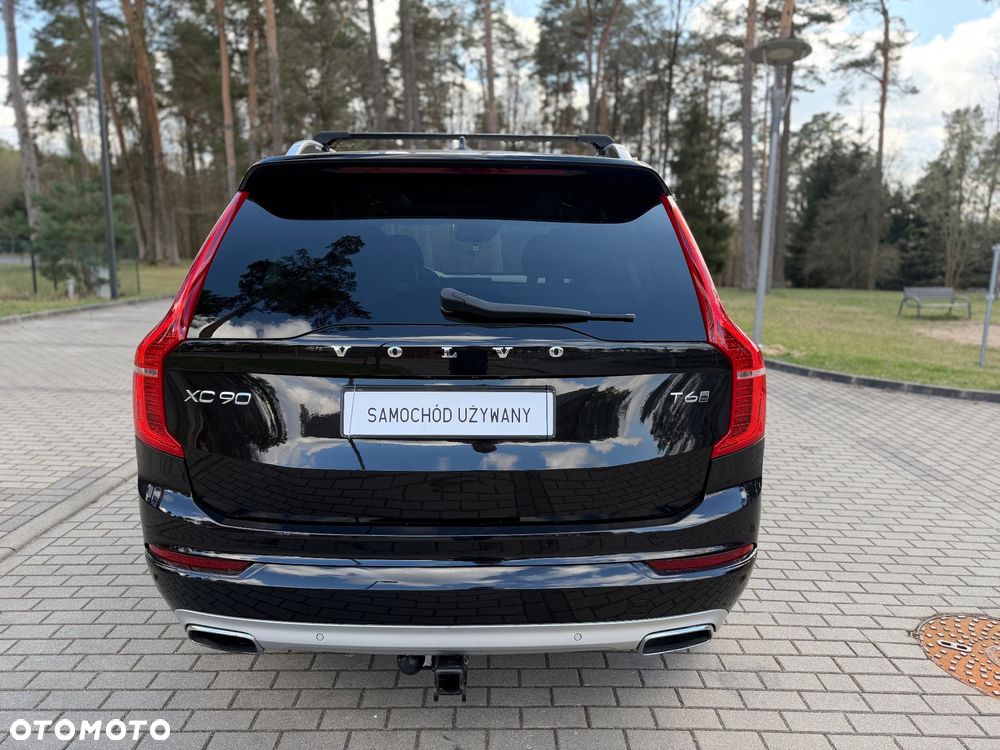 Volvo XC 90 - 9