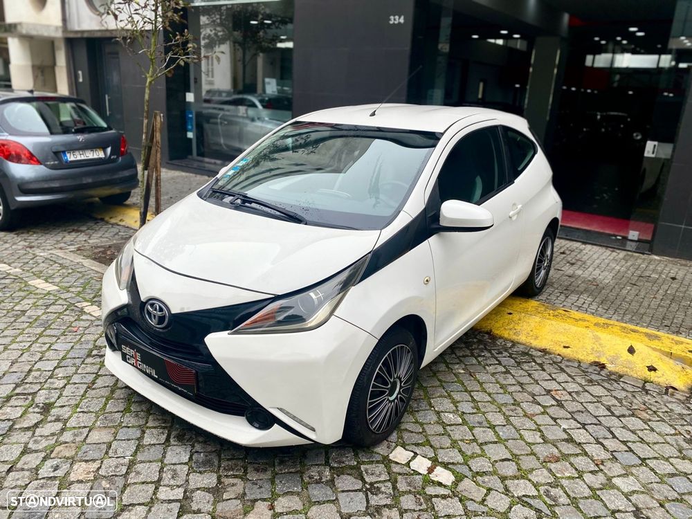 Toyota Aygo 1.0 X-Play+AC+X-Touch - 2