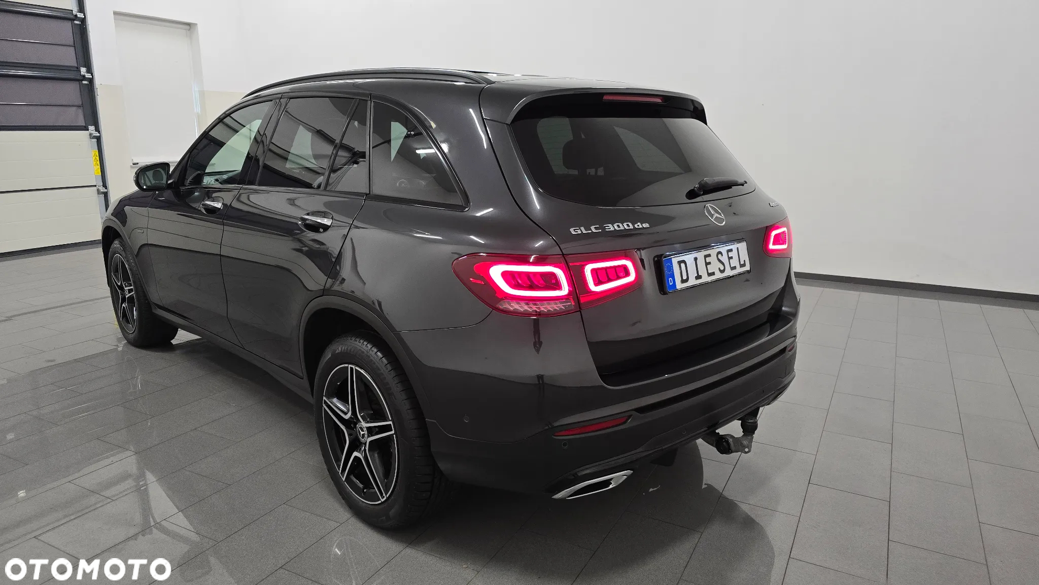Mercedes-Benz GLC 300 de 4Matic 9G-TRONIC AMG Line Plus - 4