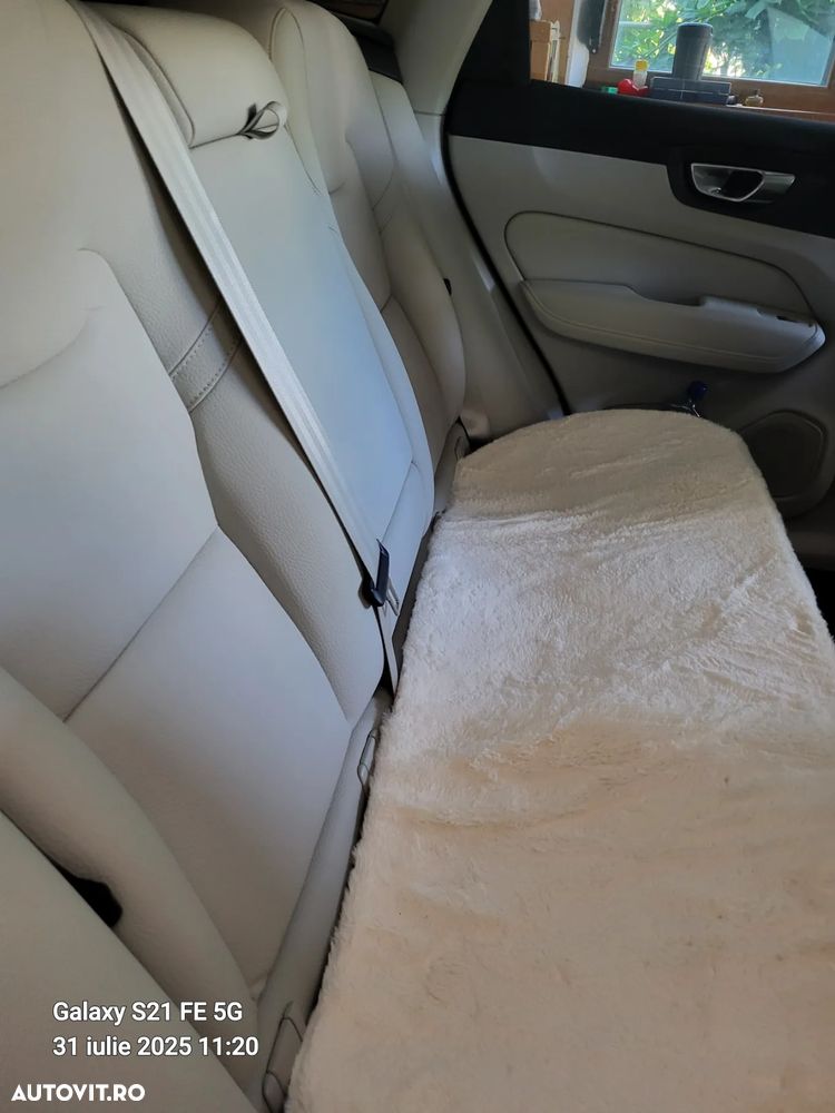 Volvo XC 60 T6 AWD Recharge Geartronic Inscription - 8