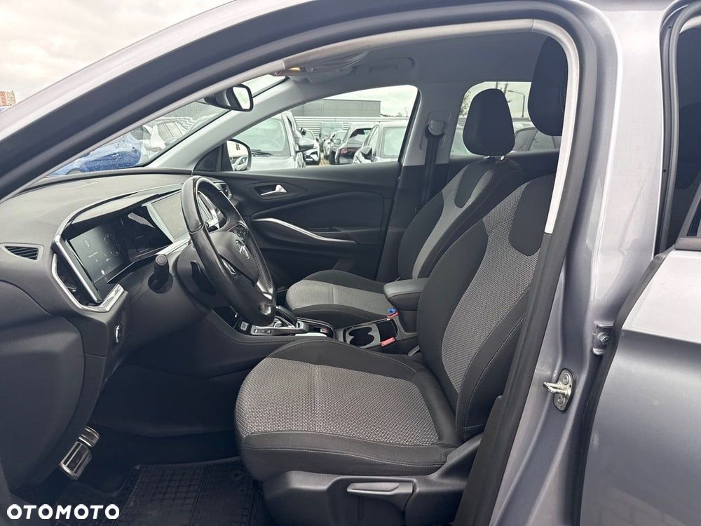 Opel Grandland 1.2 T Business Edition S&S - 9