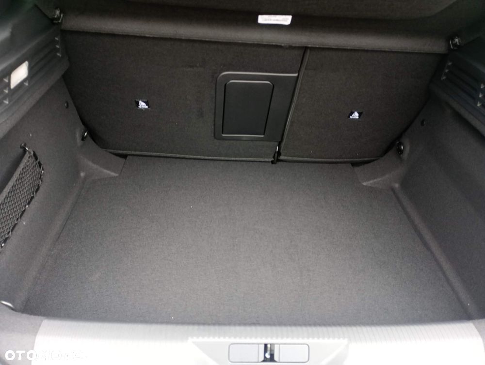 Peugeot 308 1.2 mHEV GT S&S e-DCS6 - 17