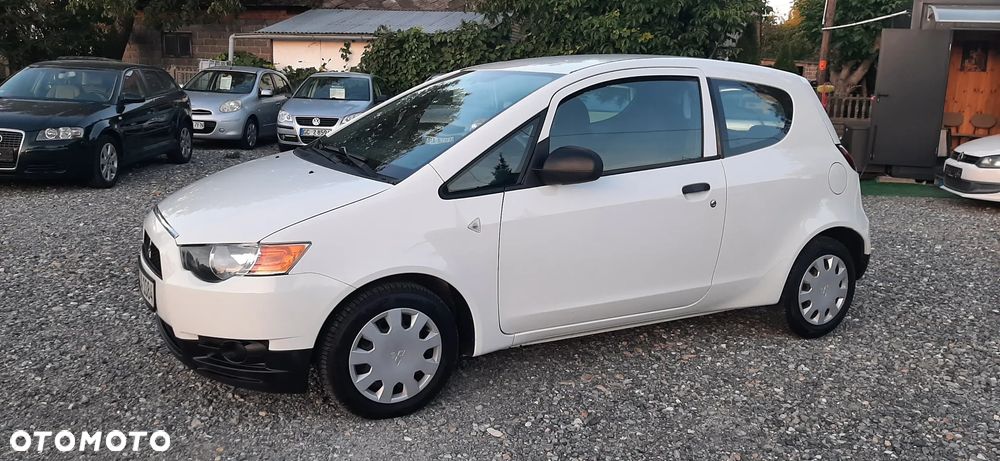 Mitsubishi Colt - 11