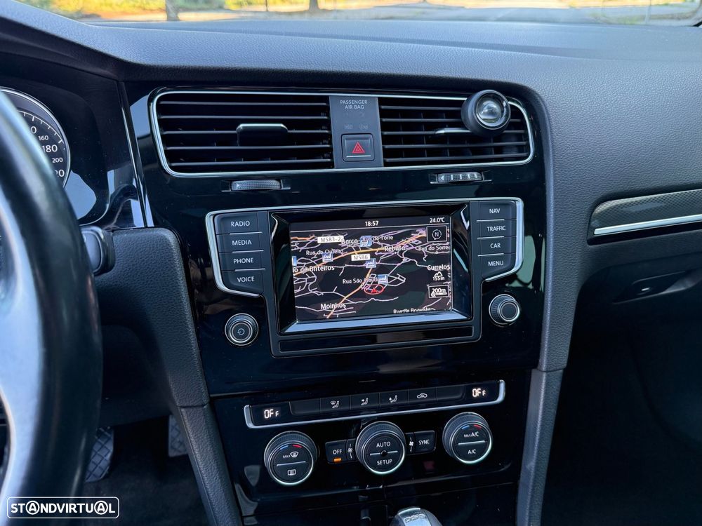 VW Golf Variant 1.6 TDi Highline DSG - 12