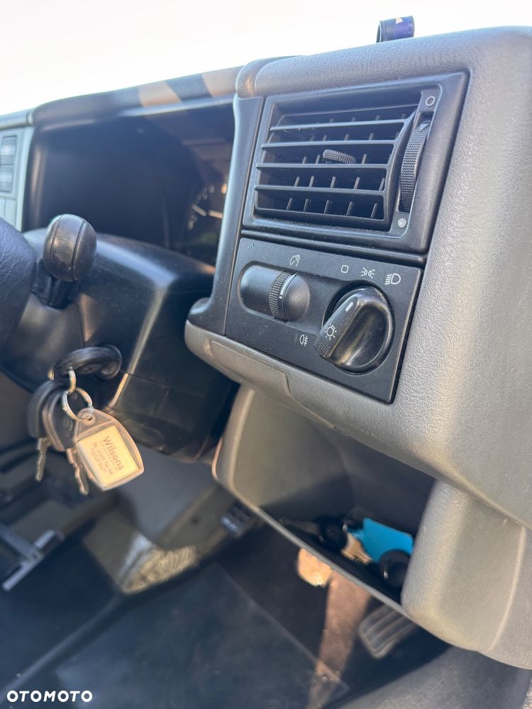 Volkswagen Caravelle Basis / CL - 33