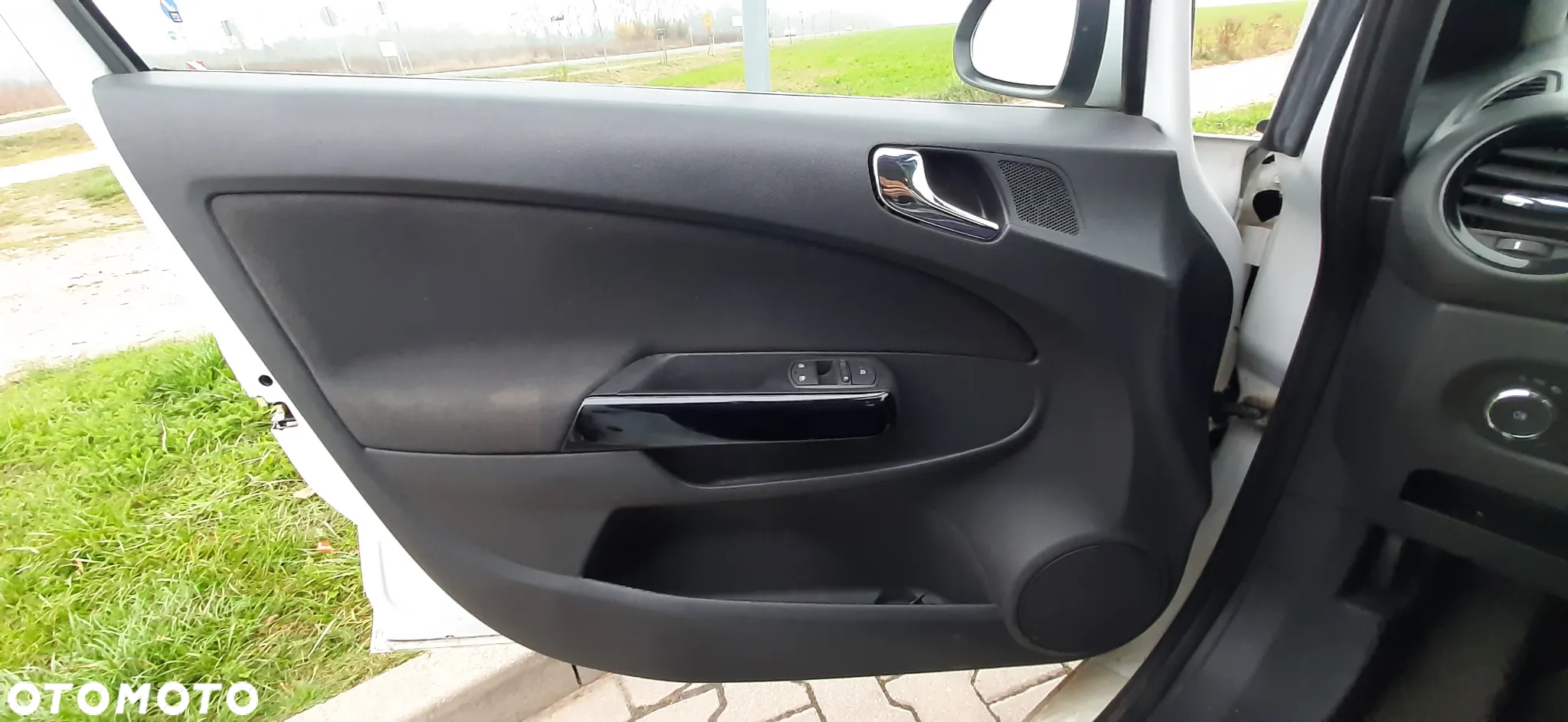Opel Corsa 1.4 16V Active - 8