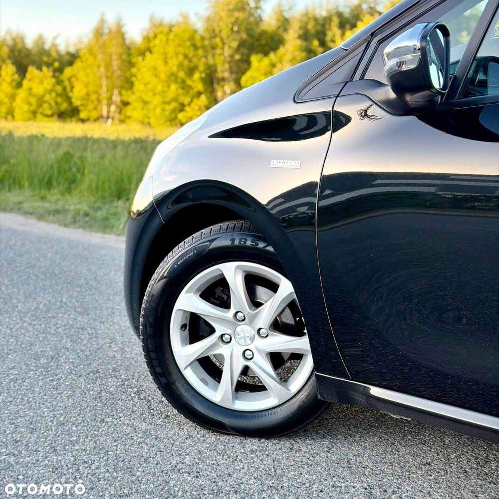 Peugeot 208 - 30