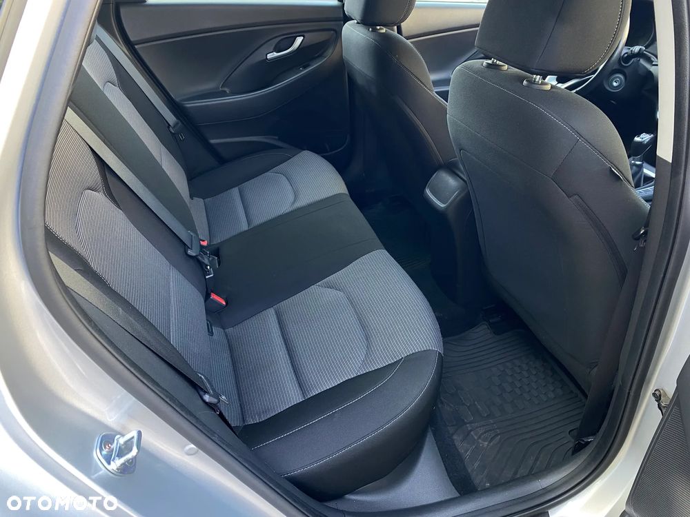 Hyundai i30 1.4 Classic + - 15