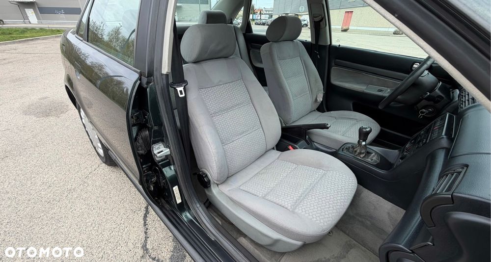 Audi A4 Limousine - 18