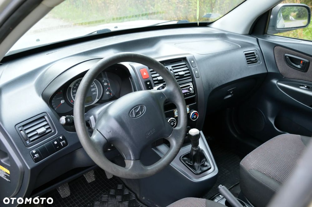 Hyundai Tucson 2.0 Comfort 2WD - 37