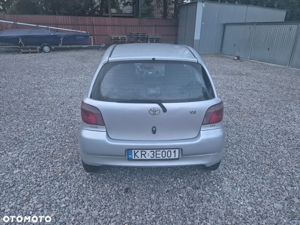 Toyota Yaris 1.0 Base - 6