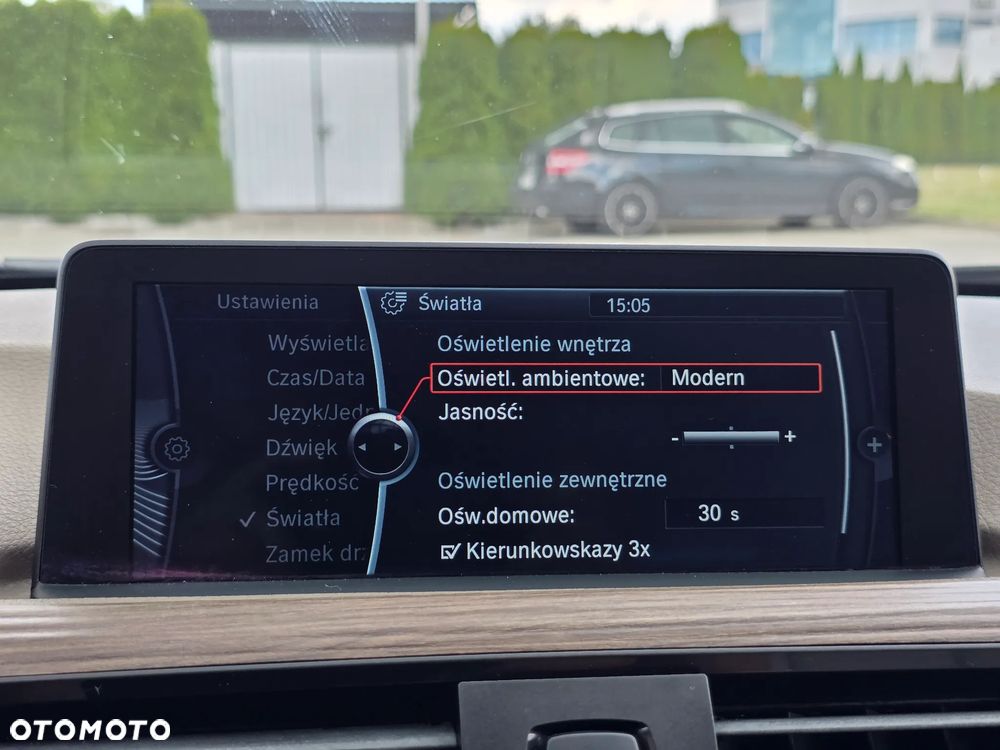 BMW Seria 3 320i Modern Line - 32