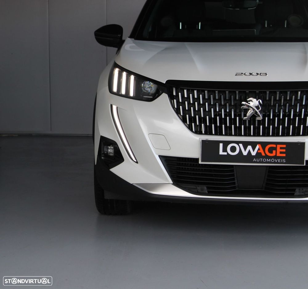 Peugeot 2008 1.2 PureTech GT EAT8 - 32