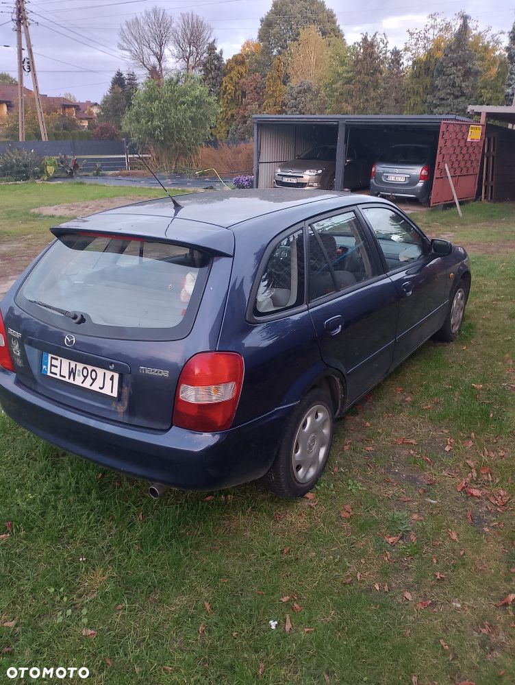 Mazda 323F 2001 photo 4
