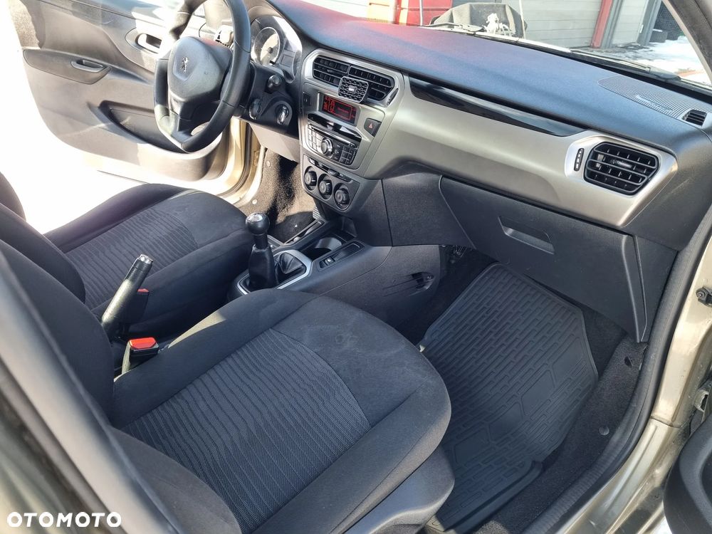 Peugeot 301 - 17