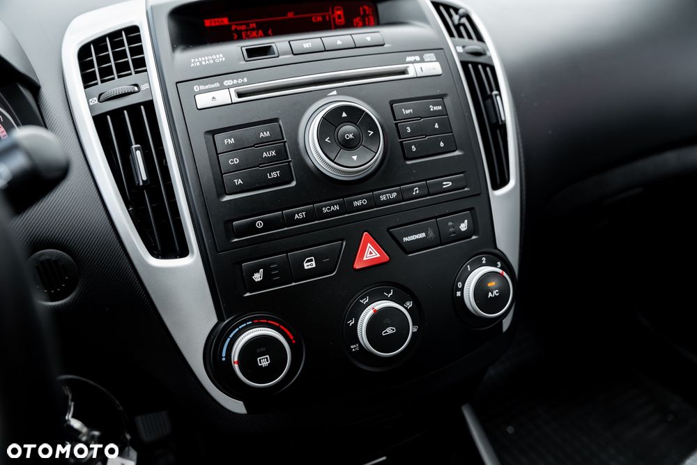 Kia Ceed 1.4 CVVT Spirit - 28