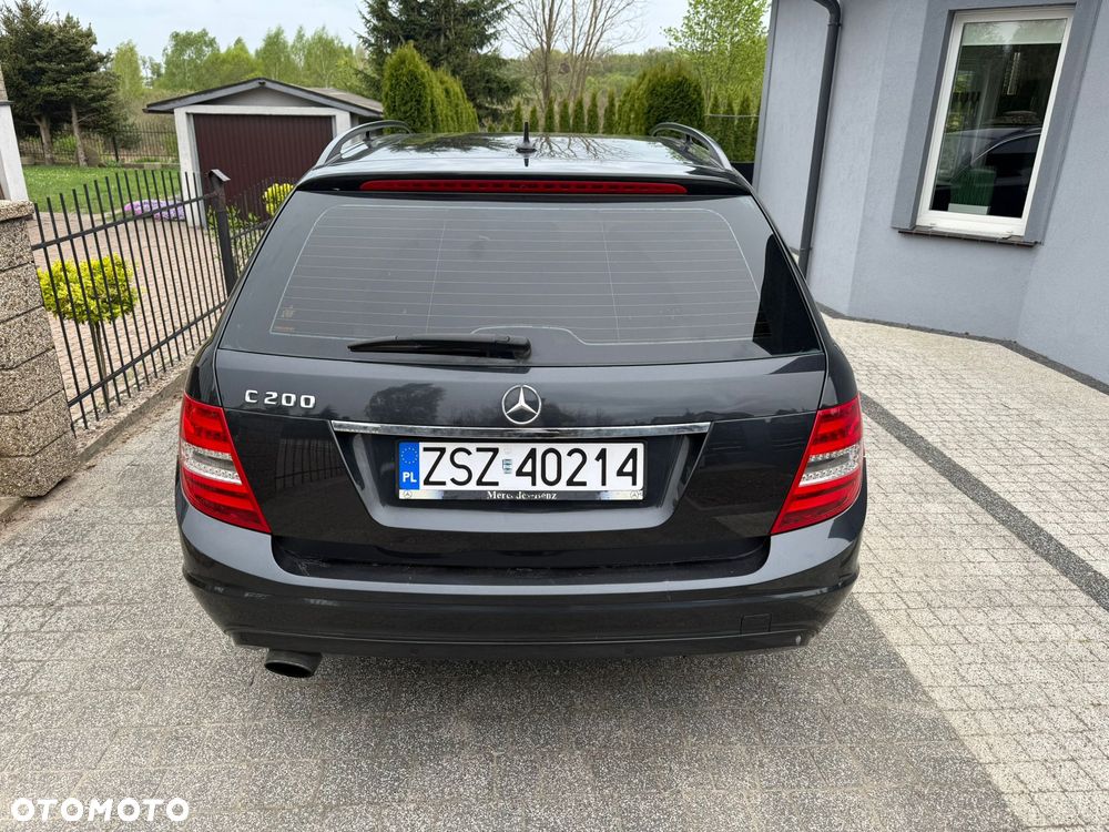 Mercedes-Benz Klasa C 200 CGI BlueEFFICIENCY Elegance - 22