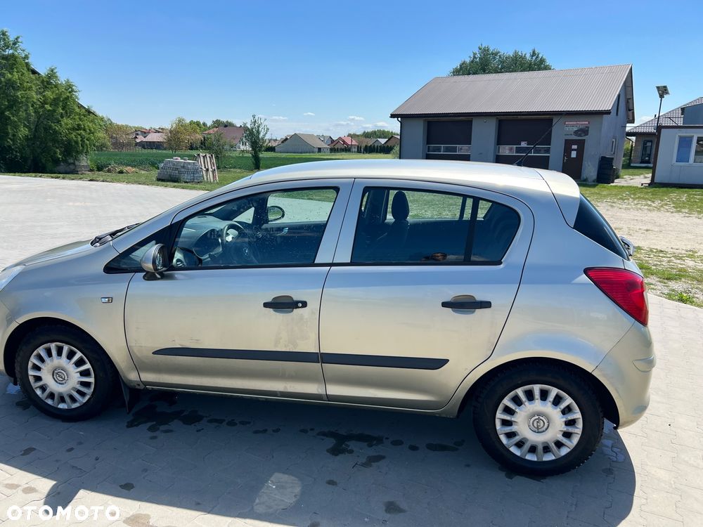 Opel Corsa 1.2 16V Essentia - 5