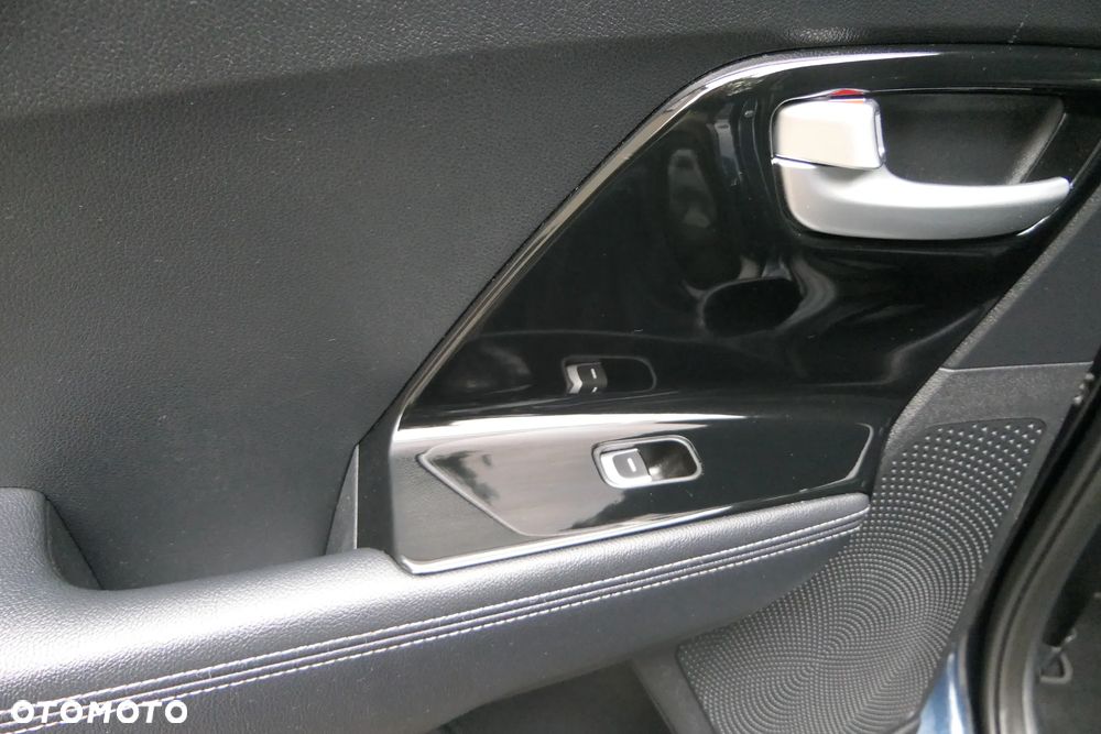 Kia Niro 1.6 GDI HEV 2WD OPF Edition 7 - 33