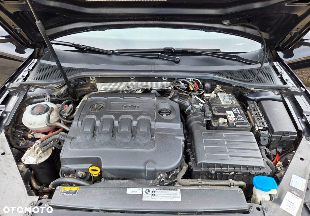 Volkswagen Passat - 16