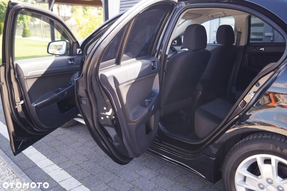 Mitsubishi Lancer 1.8 Instyle - 12
