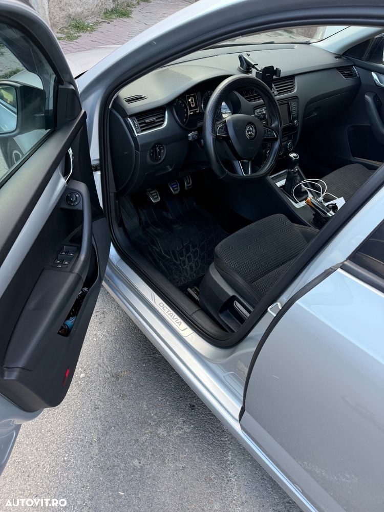 Skoda Octavia 1.6 TDI GREENLINE - 7