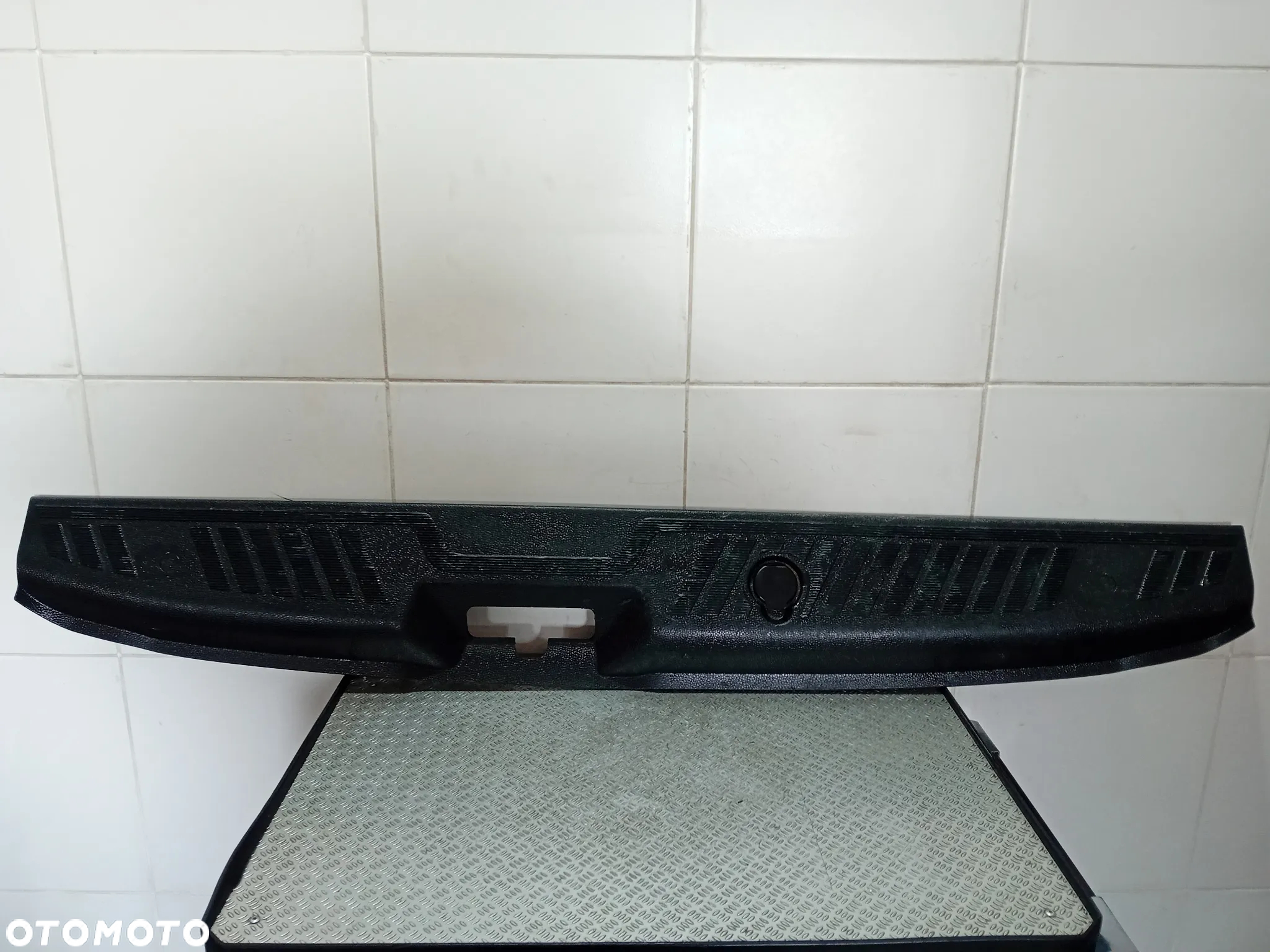 nakładka pas tylny Ford Transit Custom 2021 BK21B40320 - 2