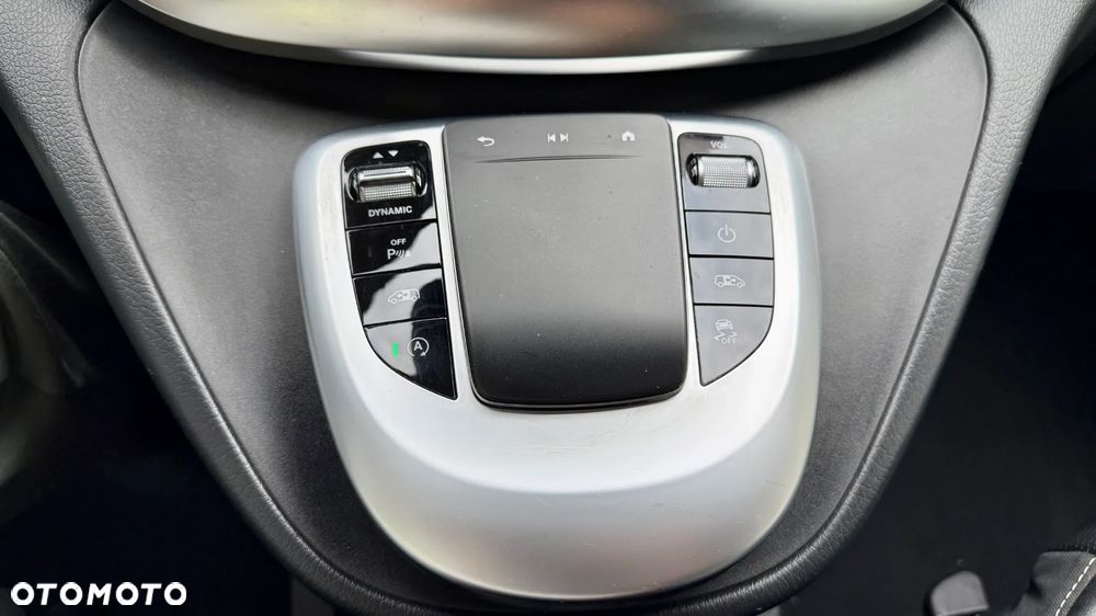 Mercedes-Benz Klasa V 300 d 4-Matic Avantgarde 9G-Tronic (d³ugi) - 19