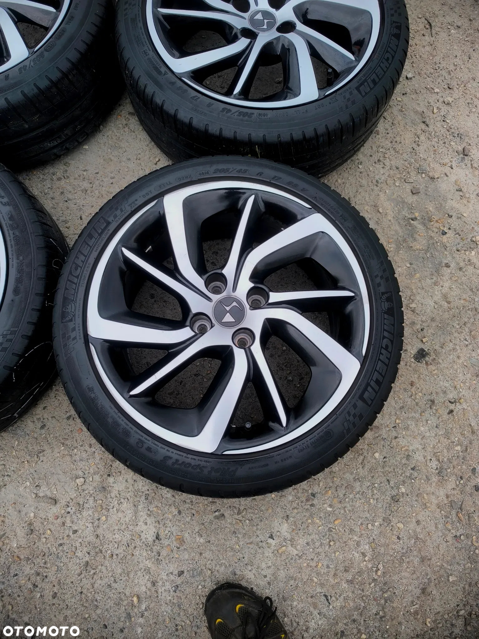 4x108 Felgi Aluminiowe Alufelgi 17 Koła Letnie Lato CITROEN C3 AIRCROSS C3 PICASSO C3 PLURIEL DS3 PEUGEOT 208 207 301 6mm Legnica ALU-RAD 205/45 - 5