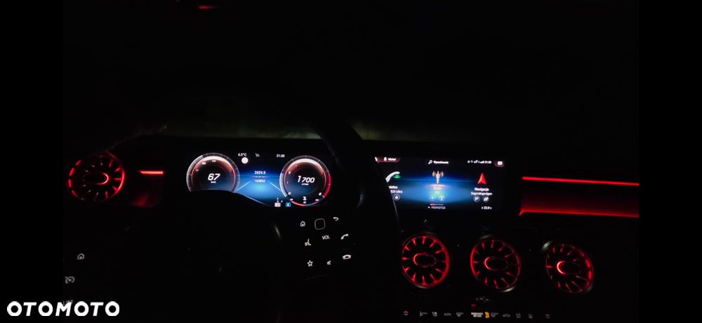 Mercedes-Benz CLA 220 4Matic 7G-DCT AMG Line - 9