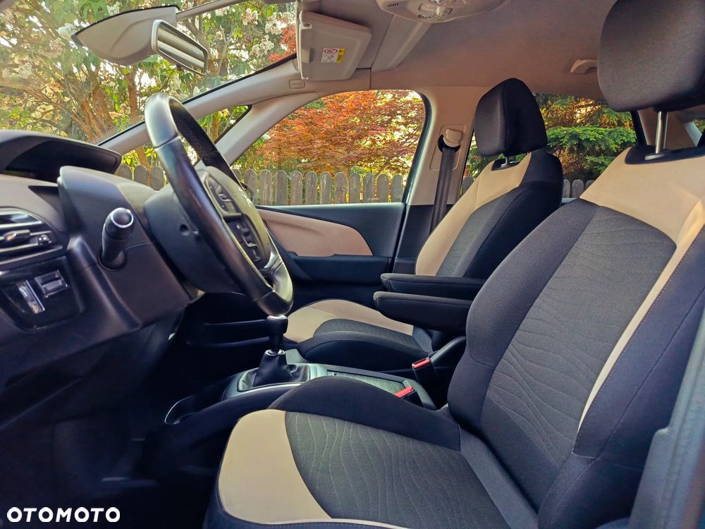 Citroën C4 Picasso - 10