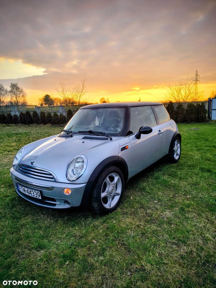 MINI Cooper Standard - 1