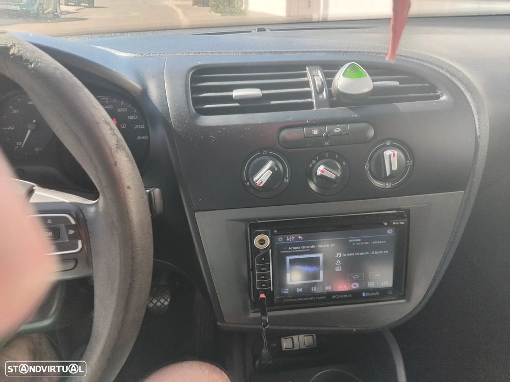 SEAT Leon 1.6 TDI ECOMOTIVE Style - 9